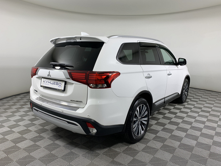 MITSUBISHI Outlander 2.4, 2020 года, Вариатор, БЕЛЫЙ