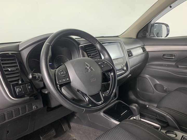 MITSUBISHI Outlander 2, 2018 года, Вариатор, Серебристый