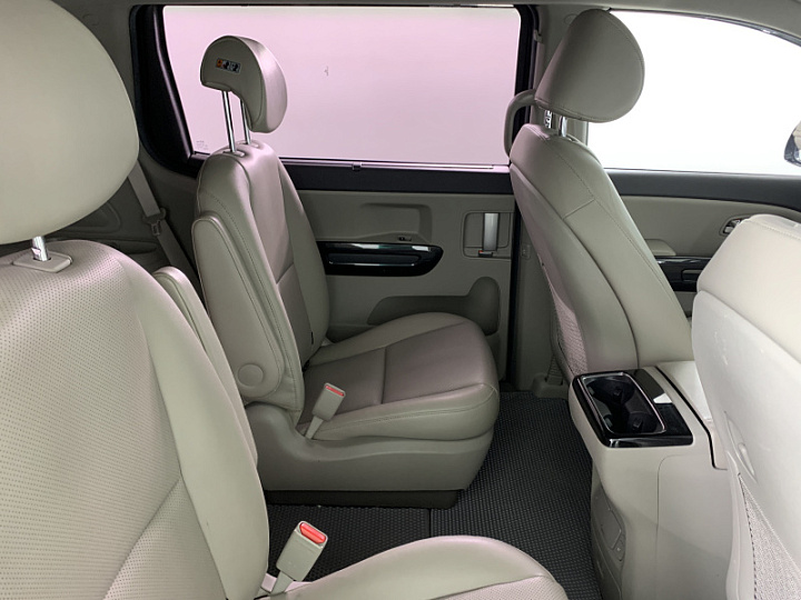 KIA Carnival 2.2, 2017 года, Автоматическая, ЧЕРНЫЙ