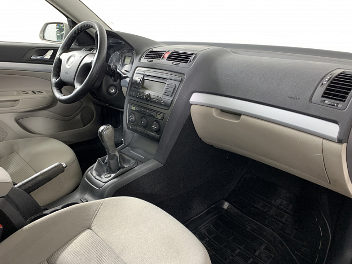 SKODA Octavia 1.6, 2007 года, Механика, СЕРЫЙ