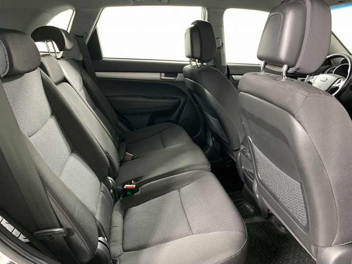 KIA Sorento 2.4, 2015 года, Автоматическая, БЕЛЫЙ