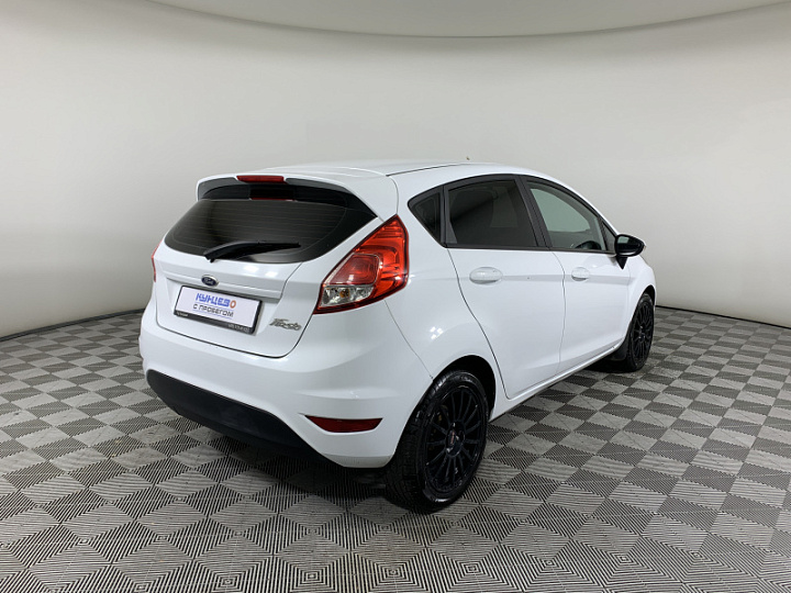 FORD Fiesta 1.6, 2015 года, Механика, БЕЛЫЙ