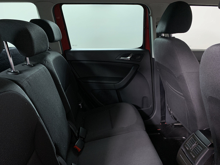 SKODA Yeti 1.2, 2014 года, Робот, КРАСНЫЙ