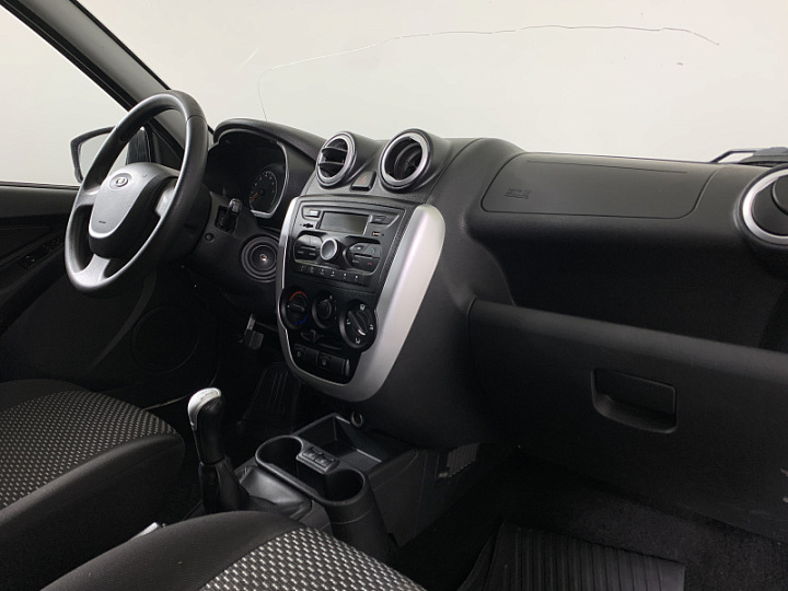 Lada Granta 1.6, 2017 года, Механика, БЕЛЫЙ