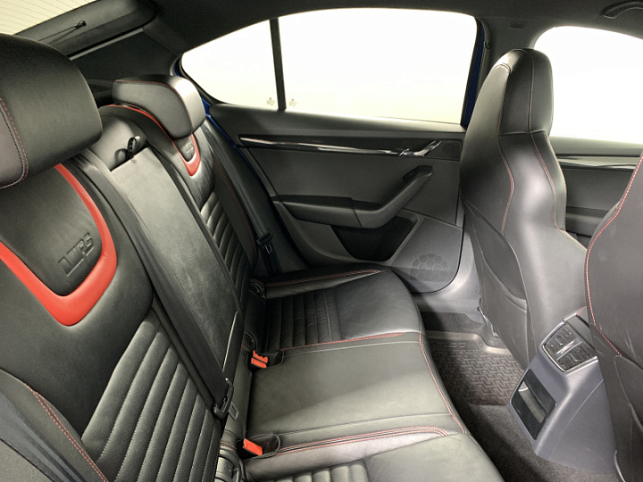 SKODA Octavia RS 2, 2014 года, Робот, СИНИЙ