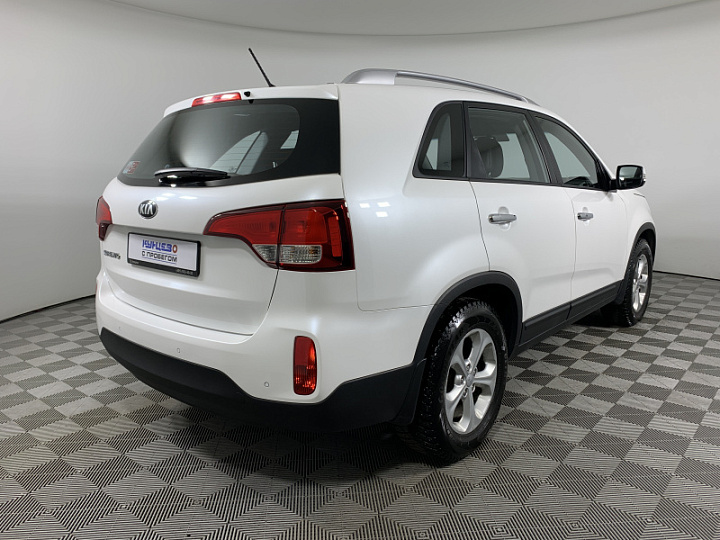 KIA Sorento 2.4, 2015 года, Автоматическая, БЕЛЫЙ