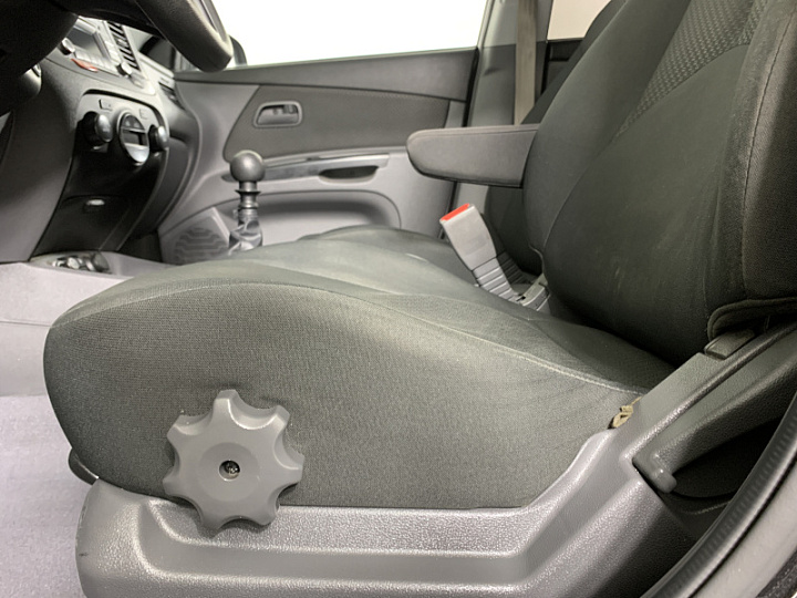 KIA Rio 1.4, 2010 года, Механика, ЧЕРНЫЙ