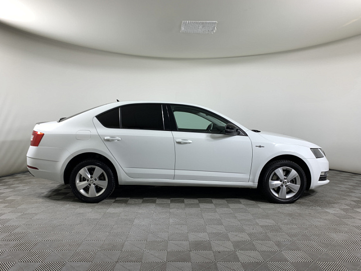 SKODA Octavia 1.8, 2019 года, Робот, БЕЛЫЙ
