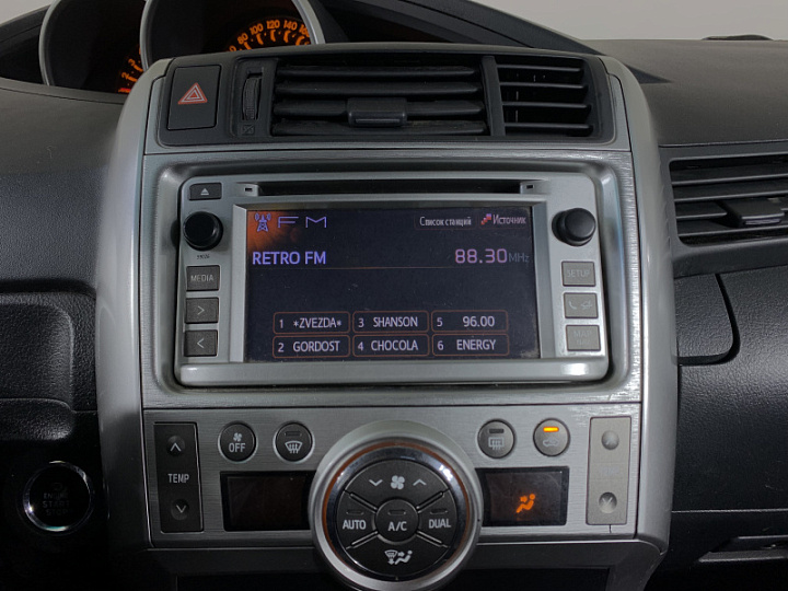 Toyota Verso 1.8, 2012 года, Вариатор, Черный