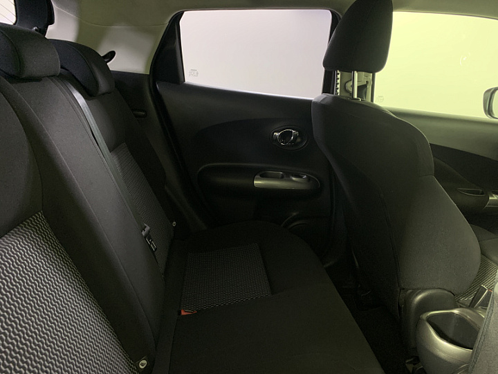 NISSAN Juke 1.6, 2015 года, Вариатор, КРАСНЫЙ