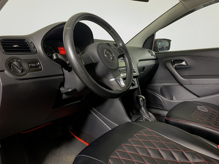 VOLKSWAGEN Polo 1.6, 2012 года, Автоматическая, ВИШНЕВО-КРАСНЫЙ