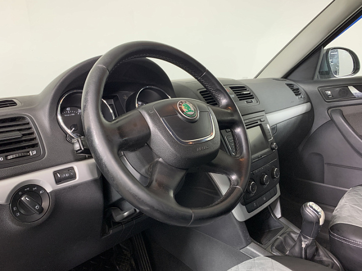 SKODA Yeti 1.8, 2010 года, Механика, СЕРЫЙ