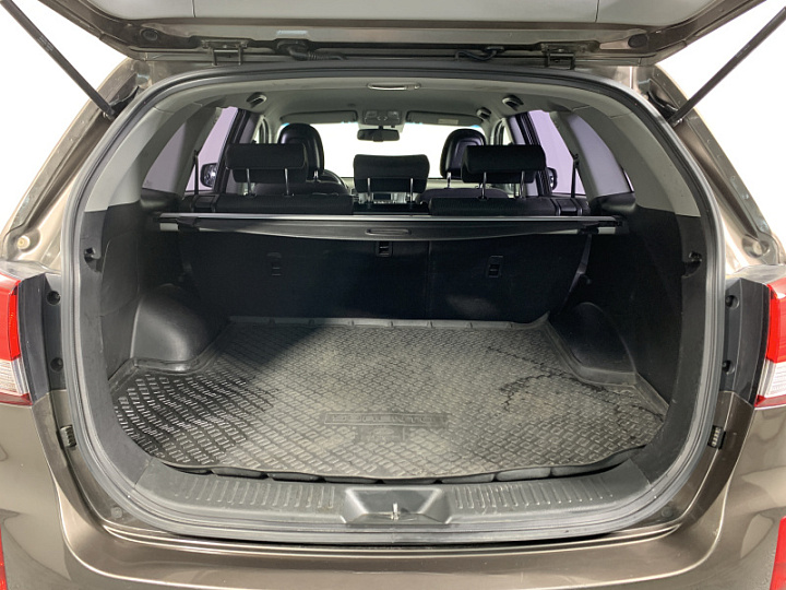 KIA Sorento 2.4, 2013 года, Автоматическая, БЕЖЕВЫЙ