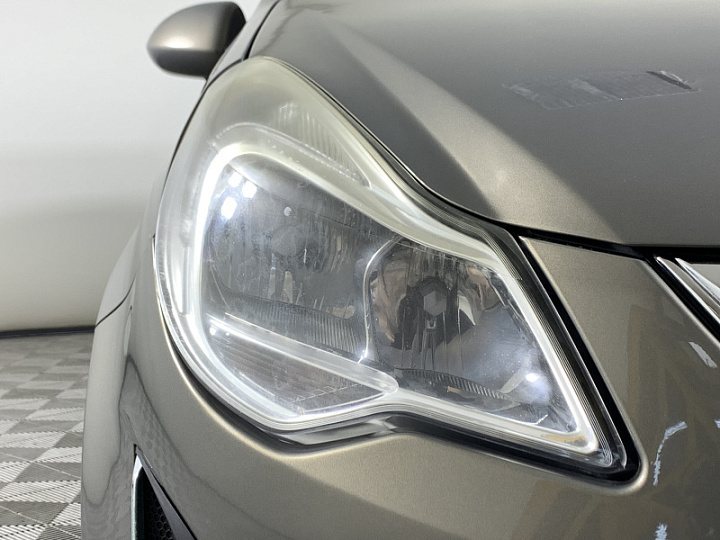 Opel Corsa 1.4, 2013 года, Автоматическая, Бежевый