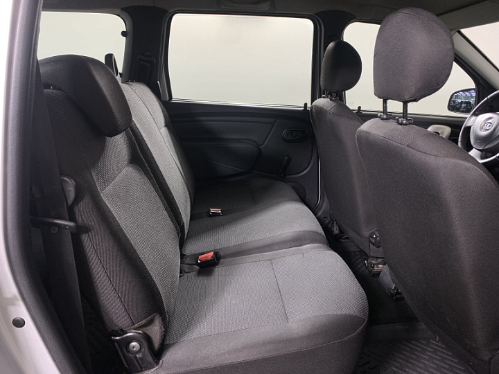LADA (ВАЗ) Largus 1.6, 2018 года, Механика, Белый