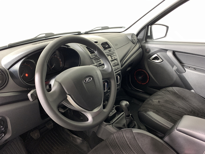 Lada Granta 1.6, 2023 года, Механика, БЕЛЫЙ