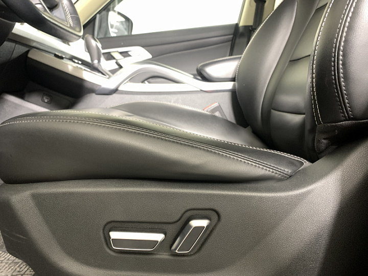 Geely Atlas 2.4, 2019 года, Автоматическая, Черный