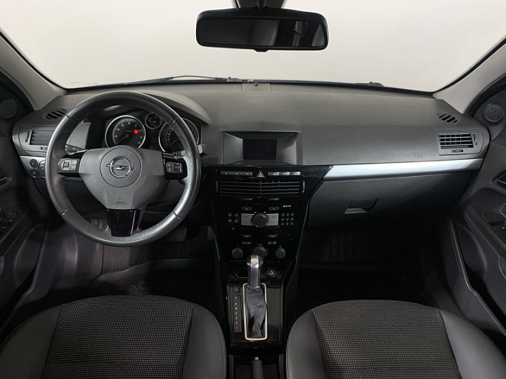 OPEL Astra 1.8, 2012 года, Автоматическая, Серебристый