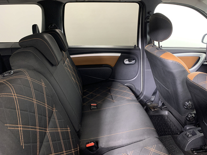 Lada Largus 1.6, 2018 года, Механика, БЕЛЫЙ