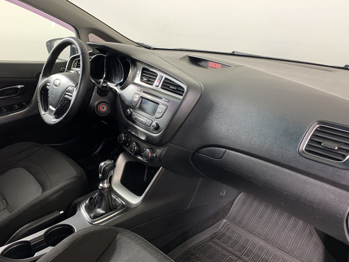 KIA Ceed 1.6, 2012 года, Механика, БЕЛЫЙ