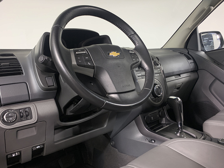 CHEVROLET TrailBlazer 2.8, 2014 года, Автоматическая, Черный металлик