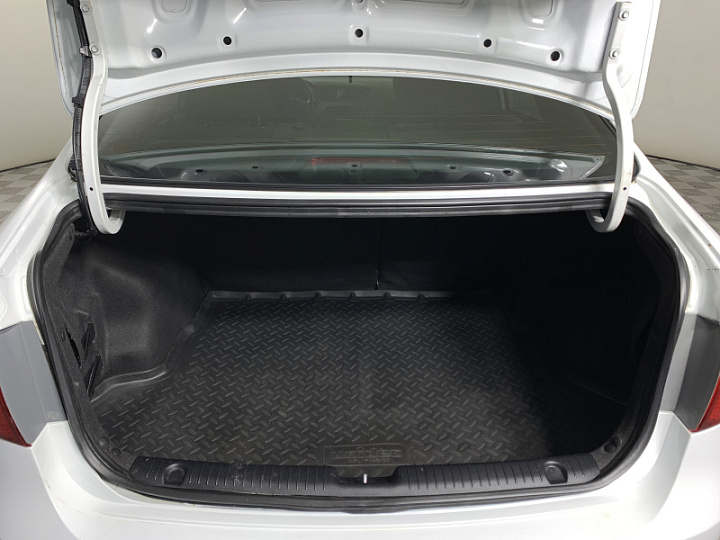 KIA Rio 1.6, 2014 года, Механика, БЕЛЫЙ