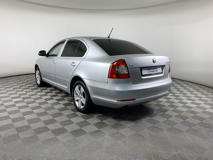 SKODA Octavia 1.6, 2012 года, Механика, Серебристый