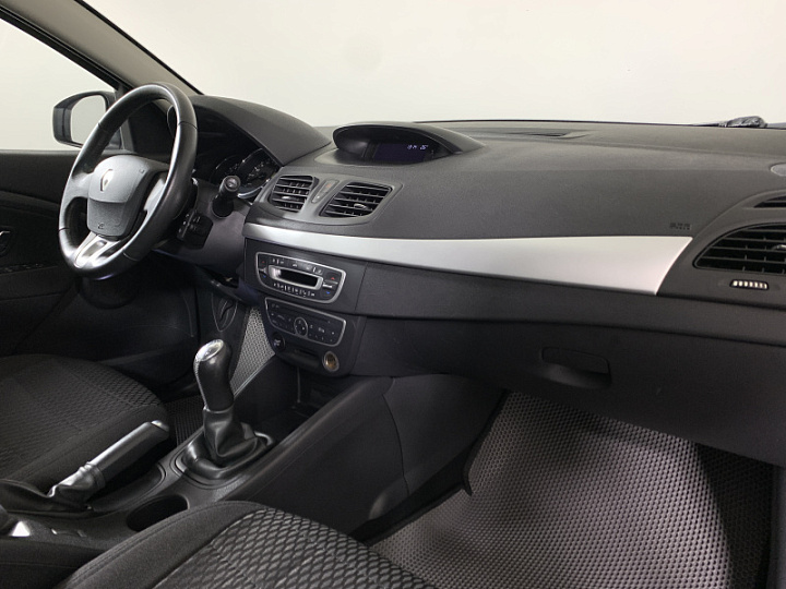 RENAULT Fluence 1.6, 2012 года, Механика, Серебристо-желтый