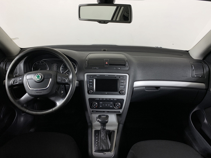 SKODA Octavia 1.8, 2010 года, Робот, СЕРЫЙ