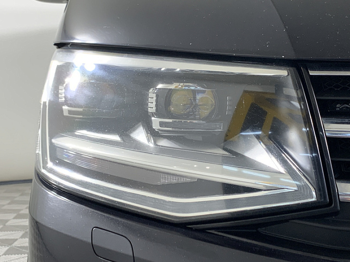 VOLKSWAGEN Caravelle 2, 2018 года, Робот, ЧЕРНЫЙ