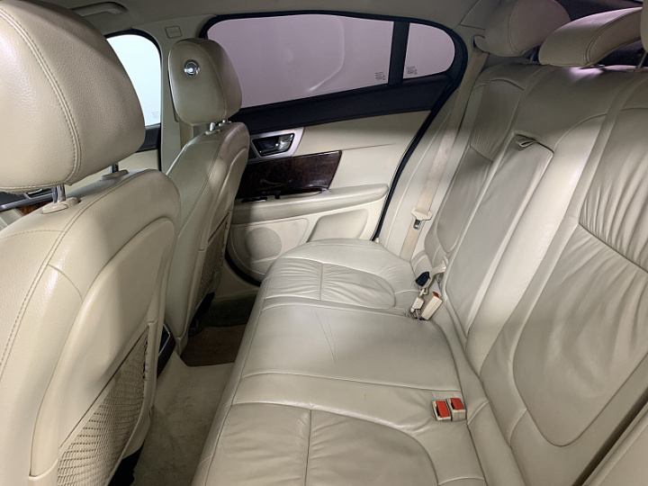 JAGUAR XF 3, 2010 года, Автоматическая, ЧЕРНЫЙ
