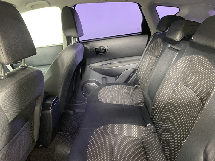 NISSAN Qashqai 1.6, 2008 года, Механика, Серебристый