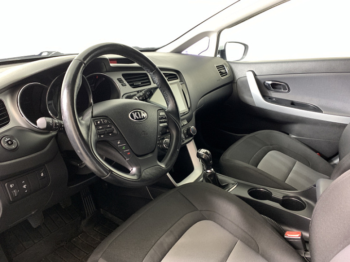 KIA Ceed 1.6, 2013 года, Механика, БЕЛЫЙ