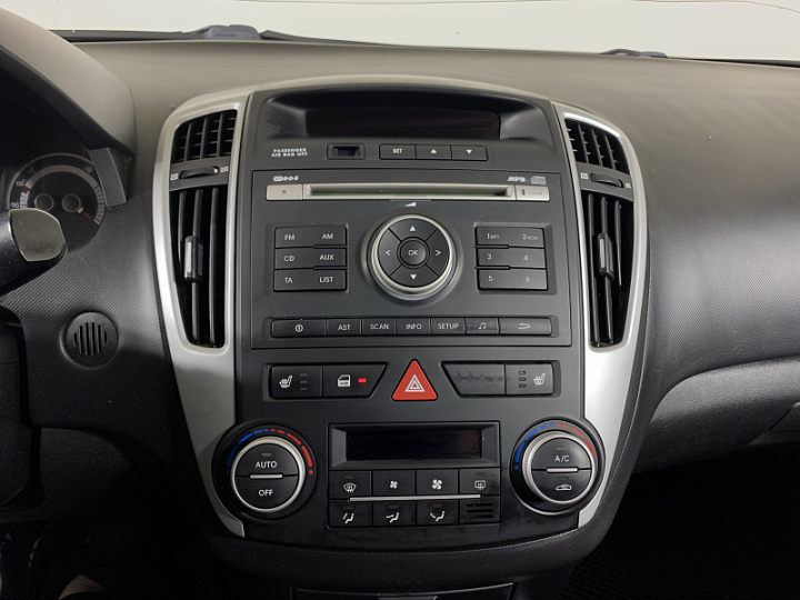 KIA Ceed 1.6, 2011 года, Механика, КРАСНЫЙ