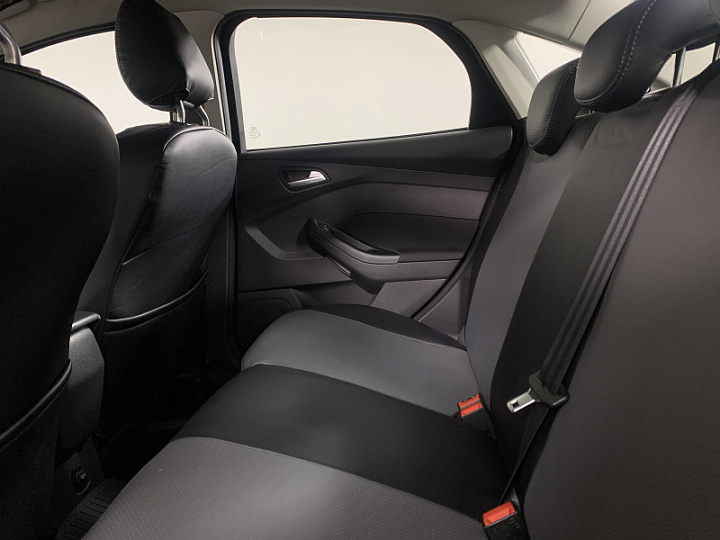 FORD Focus 1.6, 2013 года, Робот, Серо-коричневый