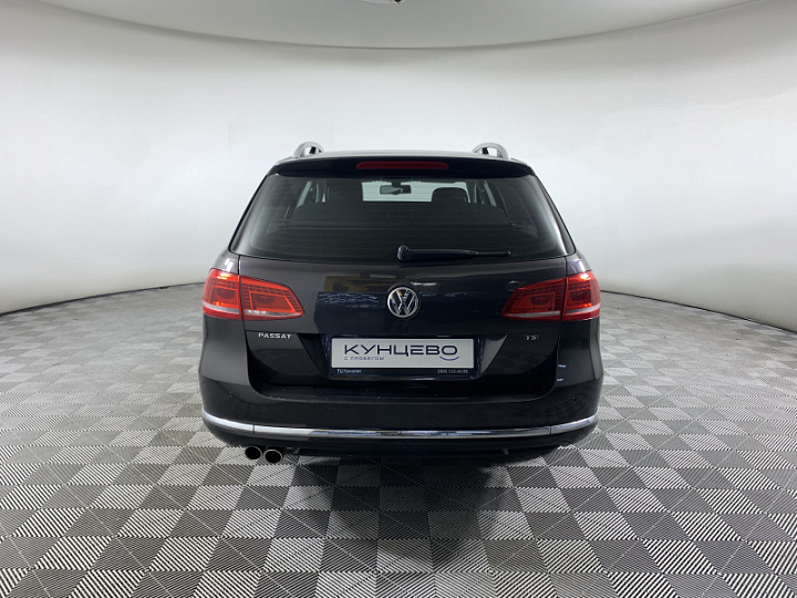Volkswagen Passat 1.8, 2011 года, Робот, Черный