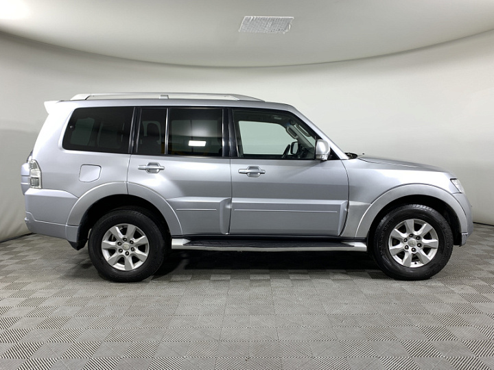 MITSUBISHI Pajero 3, 2011 года, Автоматическая, Серебристый