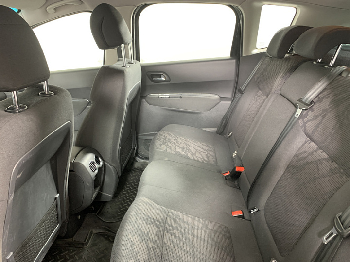 PEUGEOT 3008 1.6, 2012 года, Механика, ЧЕРНЫЙ