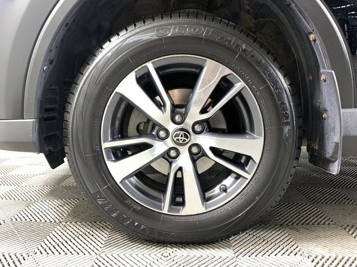 Toyota RAV4 2.5, 2017 года, Автоматическая, Черный