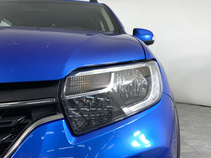 RENAULT Sandero 1.6, 2019 года, Механика, Светло-синий