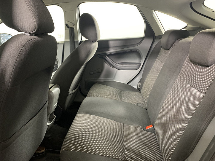 Ford Focus 1.6, 2008 года, Механика, ЧЕРНЫЙ
