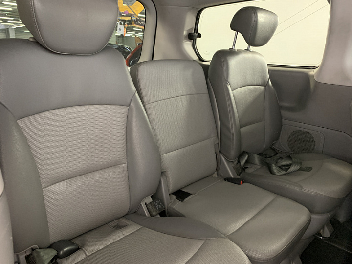 HYUNDAI Grand Starex 2.5, 2011 года, Автоматическая, СЕРЫЙ
