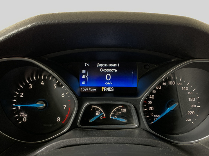 FORD Focus 1.6, 2015 года, Робот, Серо-коричневый