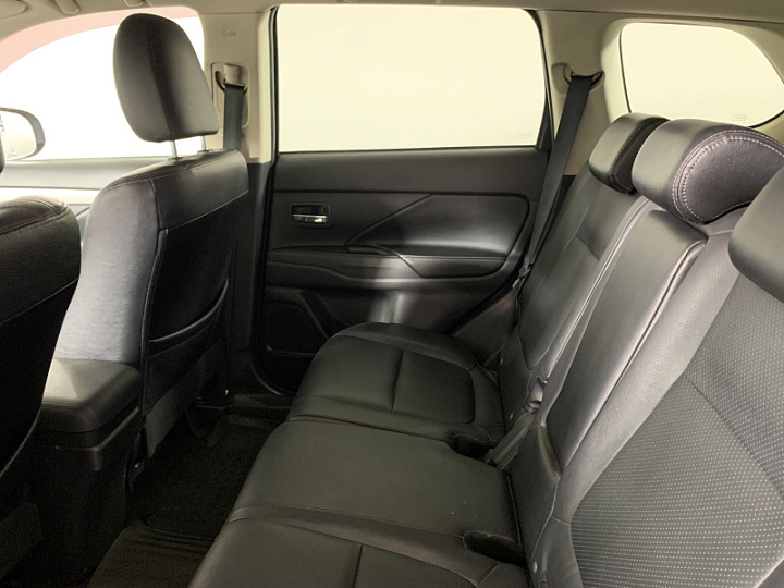 MITSUBISHI Outlander 2.4, 2014 года, Вариатор, СЕРЫЙ