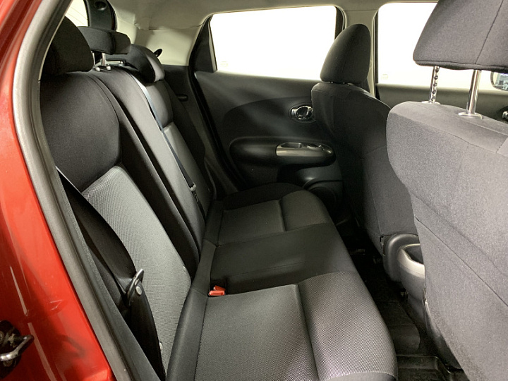 Nissan Juke 1.6, 2012 года, Вариатор, Не определен