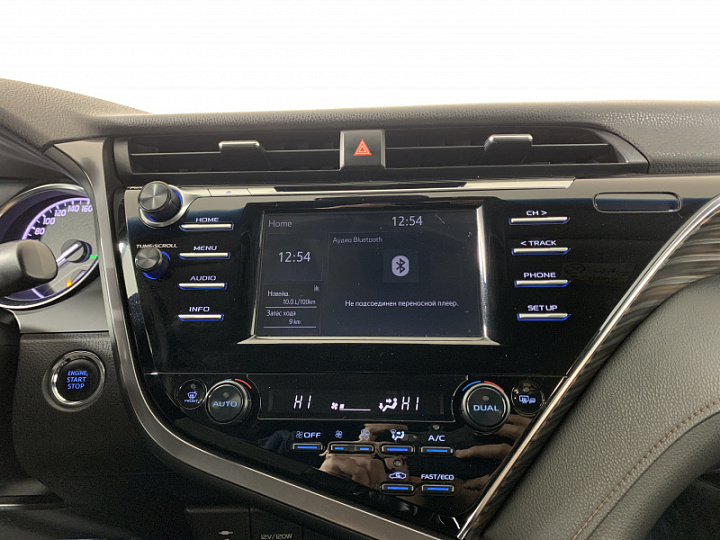 TOYOTA Camry 2.5, 2019 года, Автоматическая, БЕЛЫЙ
