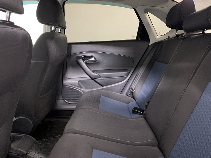 VOLKSWAGEN Polo 1.6, 2013 года, Автоматическая, ЧЕРНЫЙ