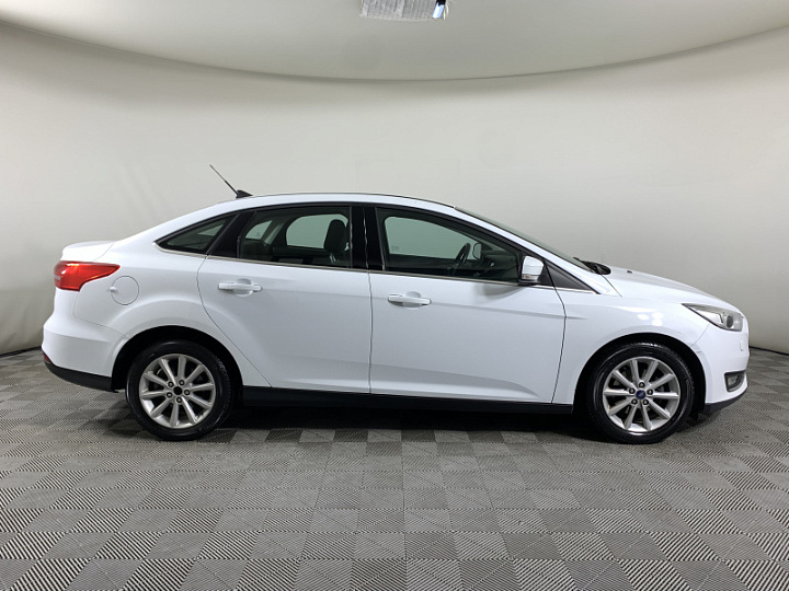 Ford Focus 1.6, 2018 года, Робот, Белый