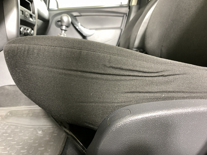 RENAULT Duster 1.6, 2013 года, Механика, ЧЕРНЫЙ
