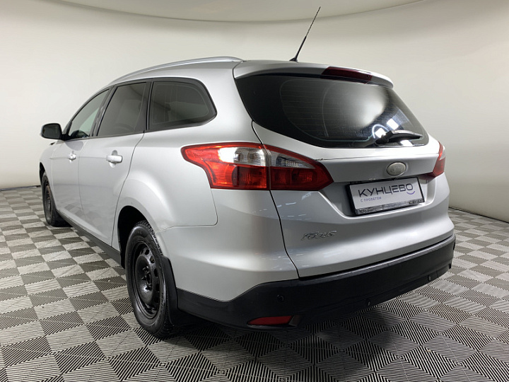 FORD Focus 1.6, 2014 года, Механика, Серебристый
